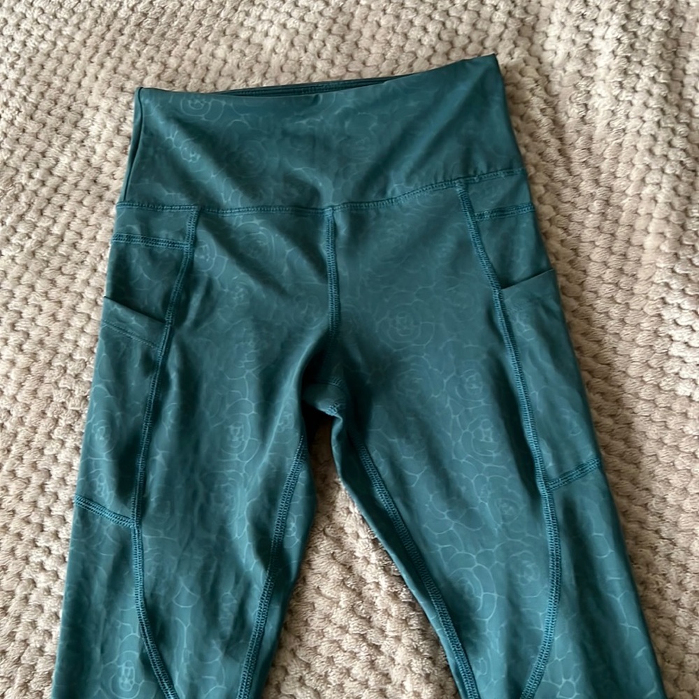 patterned leggings